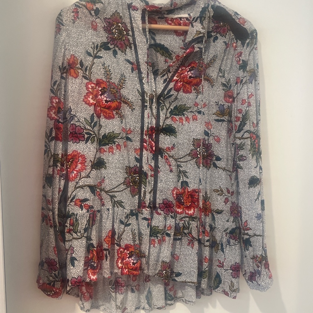 Floral Button-Front Ruffle Hem Blouse - White with Red Floral